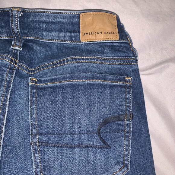 AMERICAN EAGLE BLUE RIPPED JEANS - Picture 3 of 4